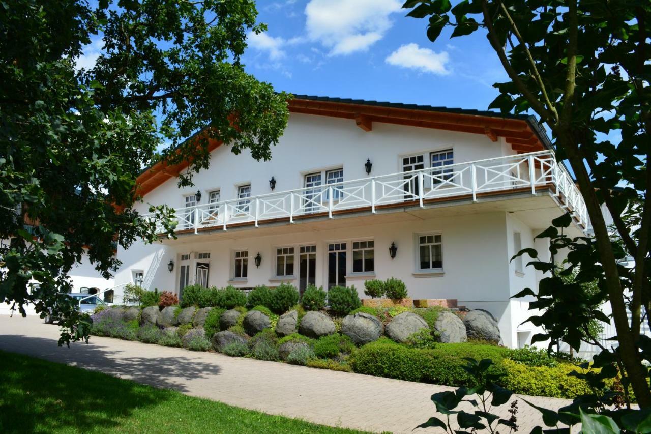 Reiterhof Und Pension Eichenhof Haiger Exterior foto